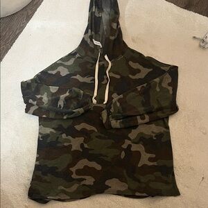 Honeyme Women’s Green Camo Hooded Pullover Sweatshirt